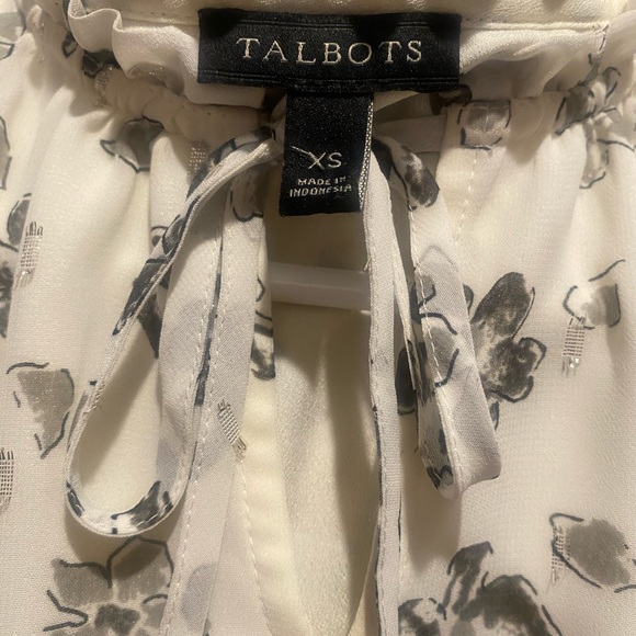 Talbots Sheer Blouse Size 4-6 🛍Lined…Worn Once.. - Picture 5 of 8